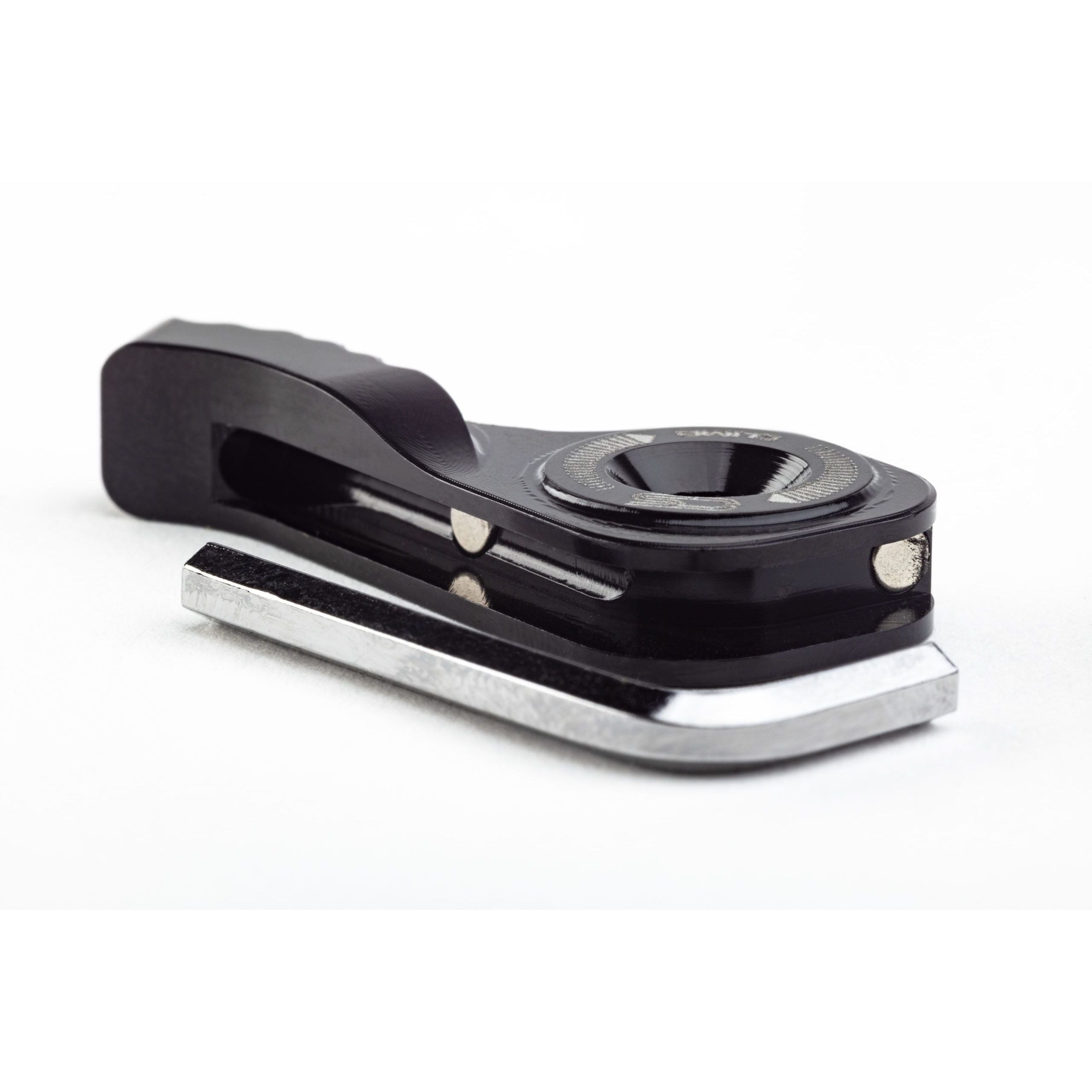 Media BAD2537_01.jpg