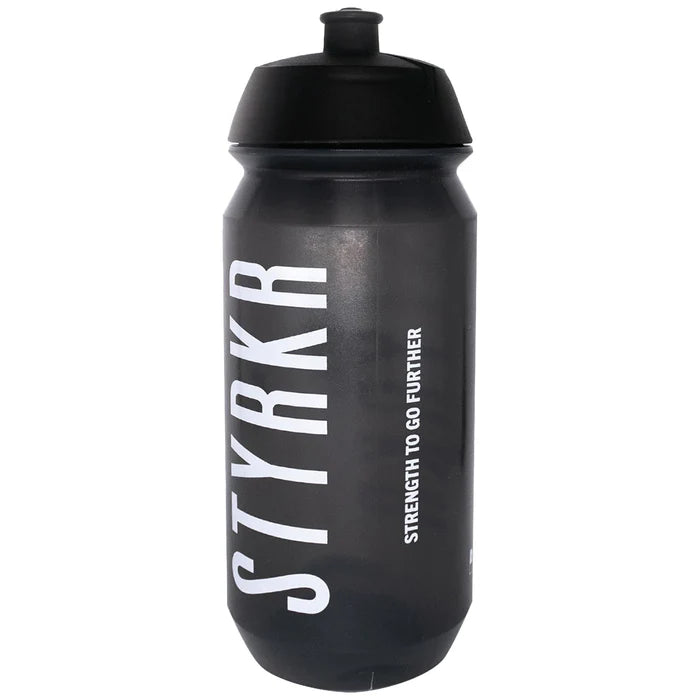 Styrkr Black Bottle 500 ml – BPA-freie Trinkflasche für Styrkr MIX-Produkte & Training