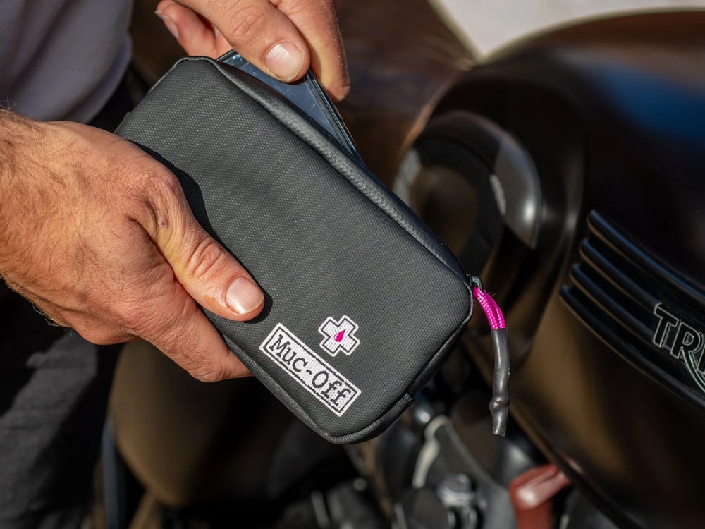 Muc-Off Muc Off Waterproof Essentials Case, black, unis